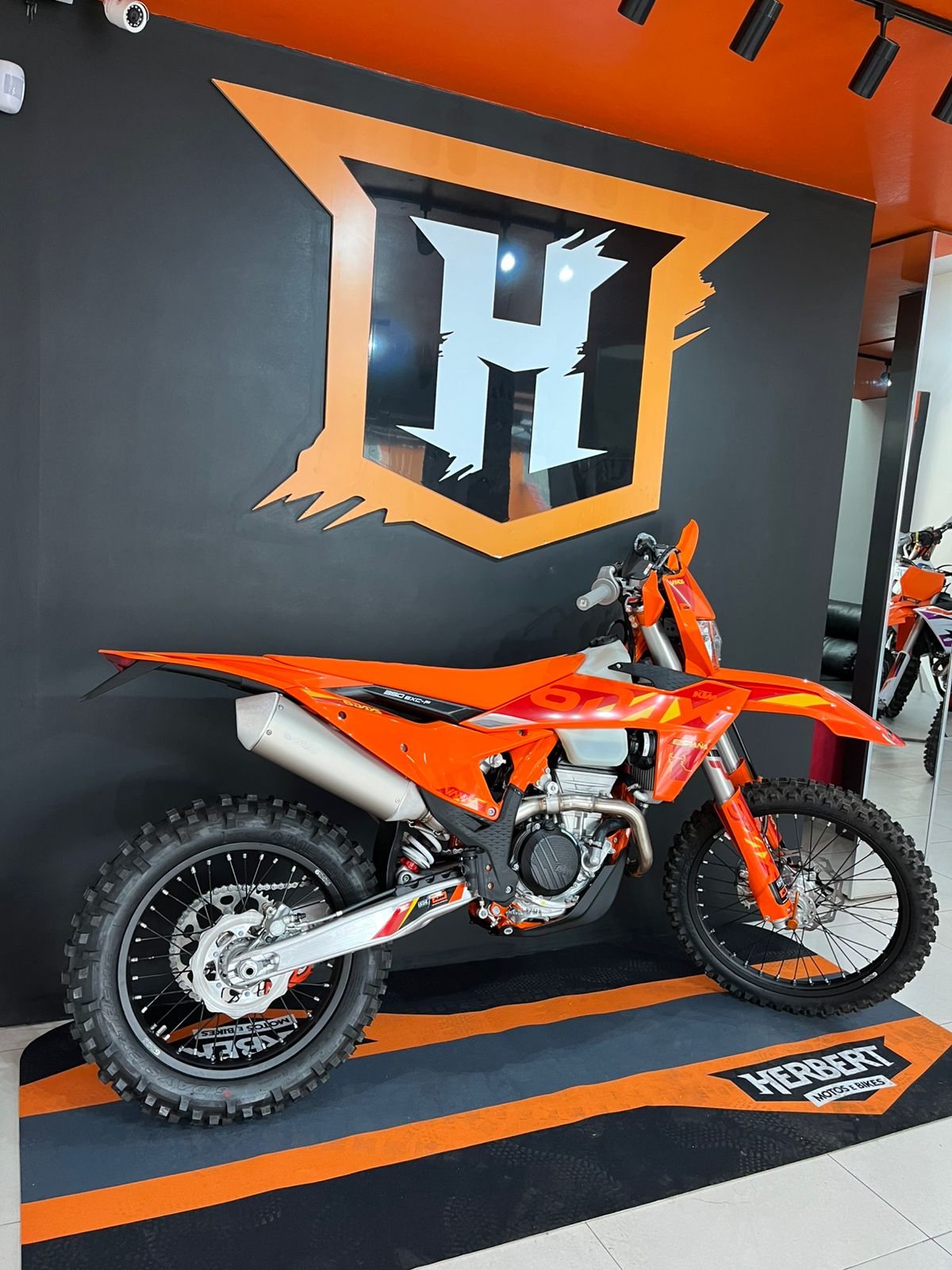 WhatsApp Image 2025-09-10 at 07.53.31 (4)